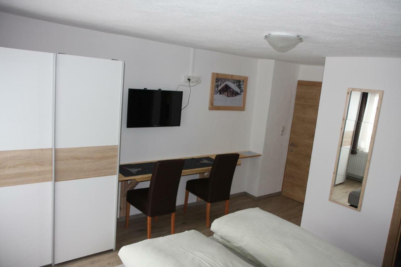 Appartement Haus Eckhart à Kaunertal Extérieur photo